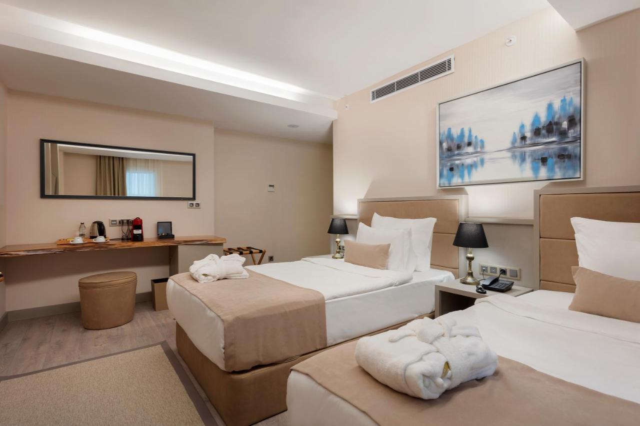 Buem Hotel Kosuyolu Istanbul Exterior photo