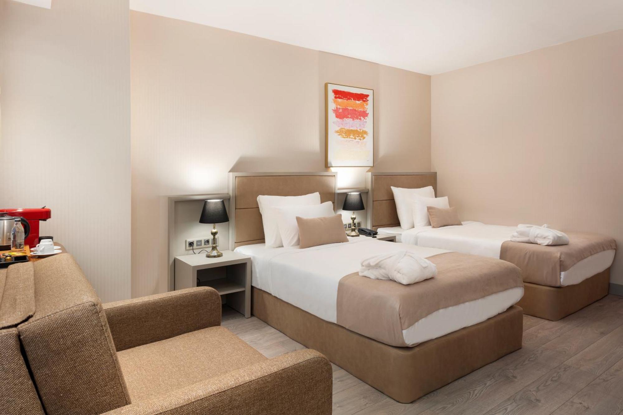 Buem Hotel Kosuyolu Istanbul Room photo